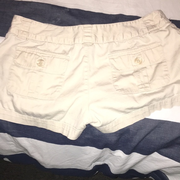 Shorts - Picture 3 of 3